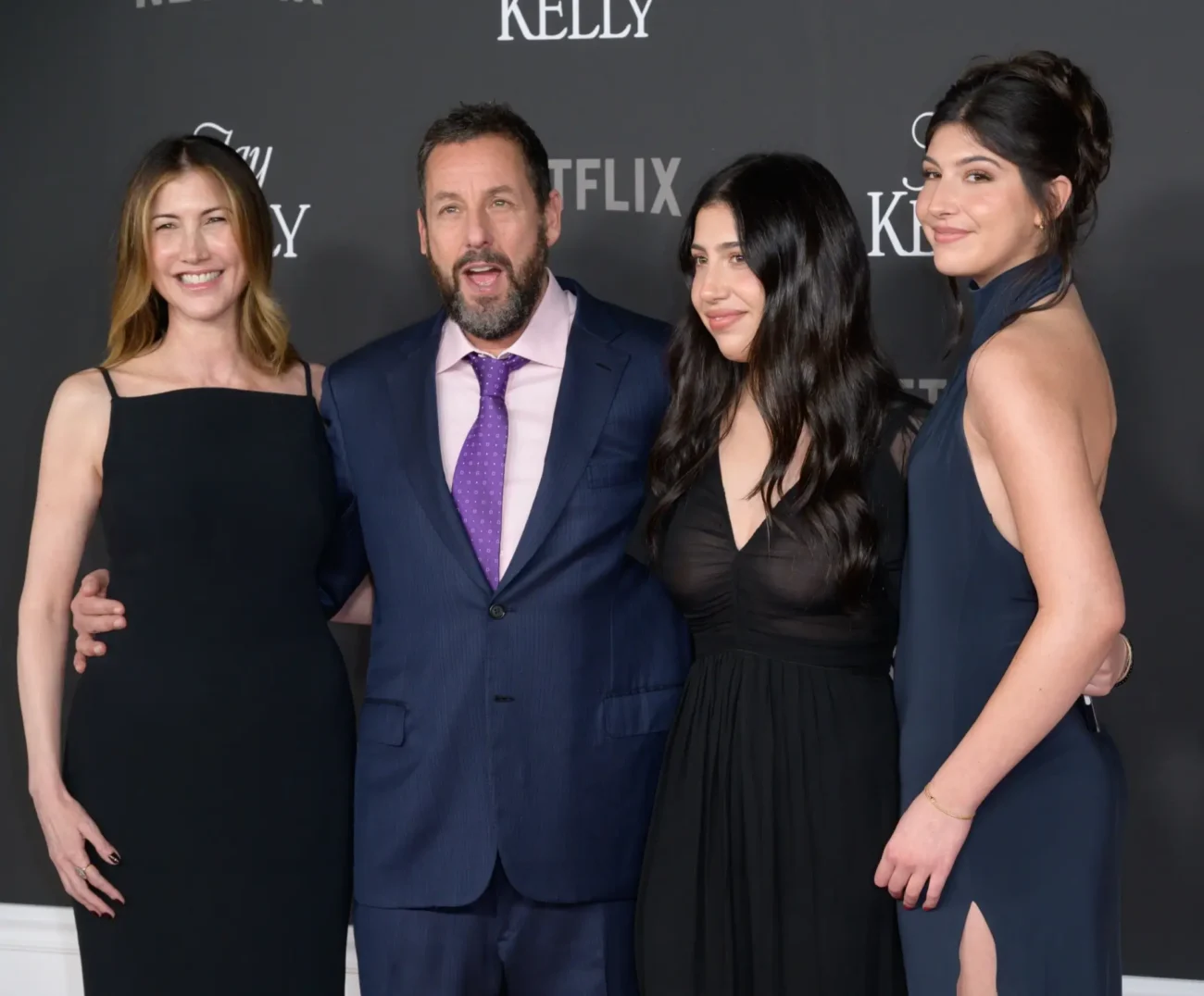 Adam Sandler a další herečky 