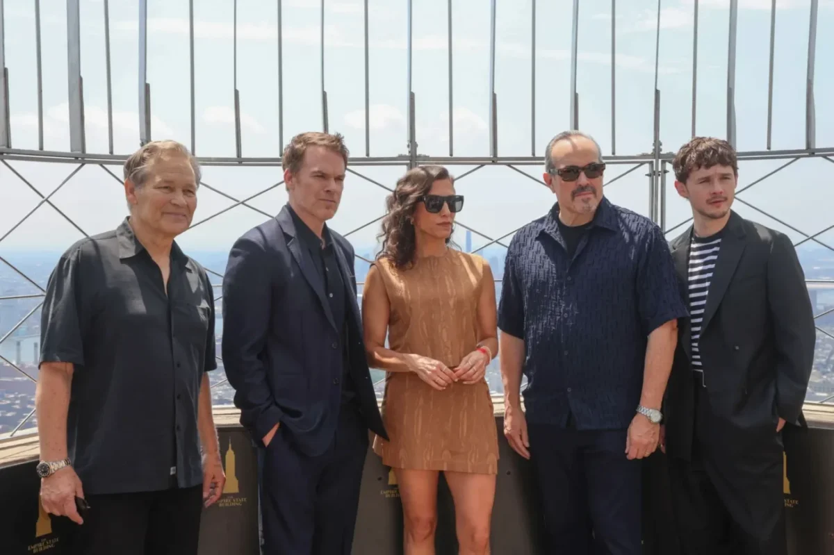 Herci s pozadím New Yorku