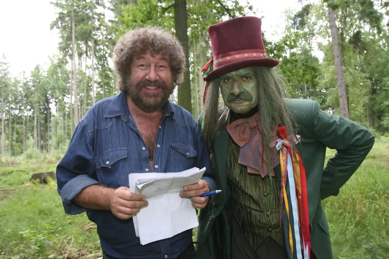 Zdeněk Troška s postavou vodníka. 