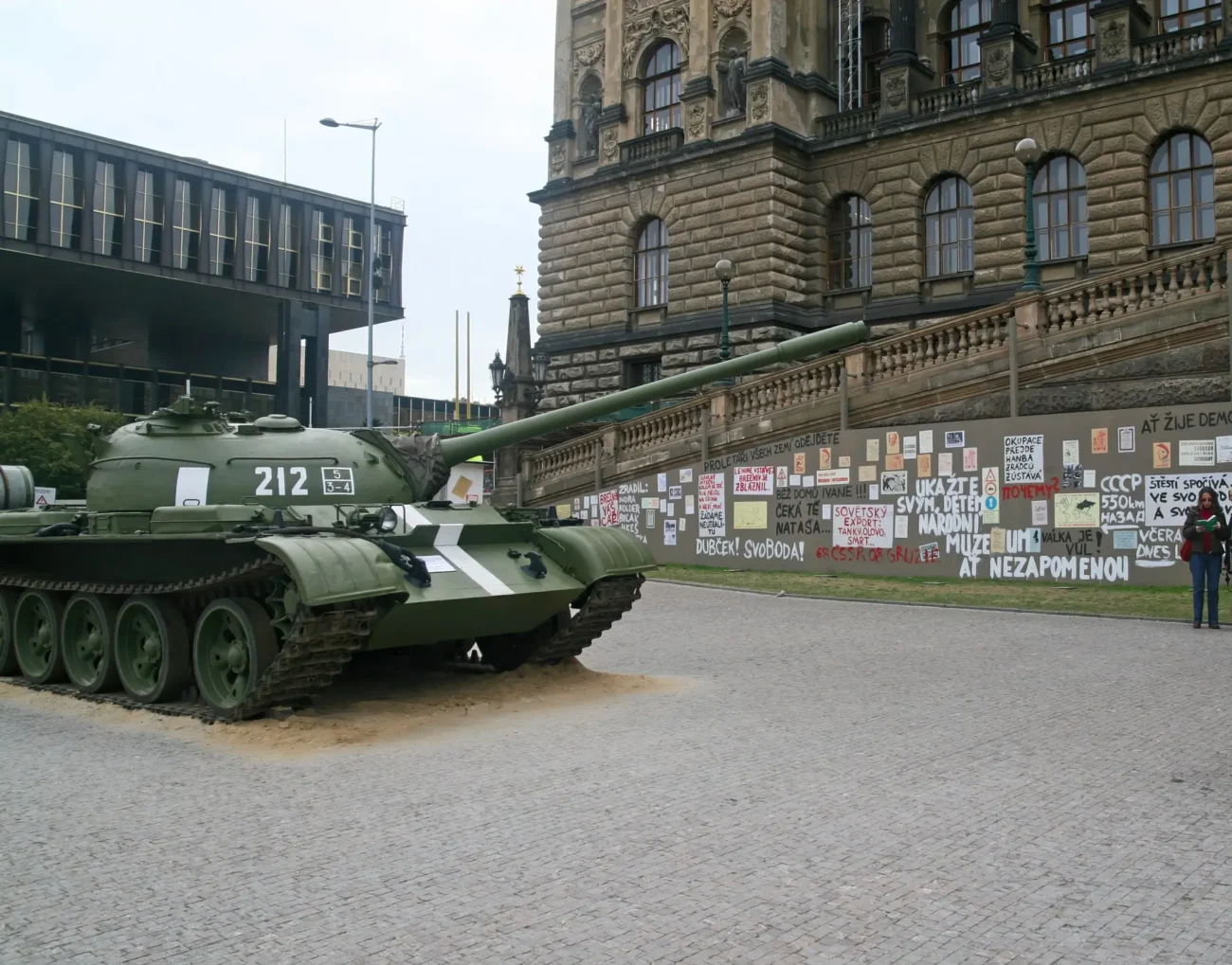 Okupace v roce 1968, fotka tanku. 