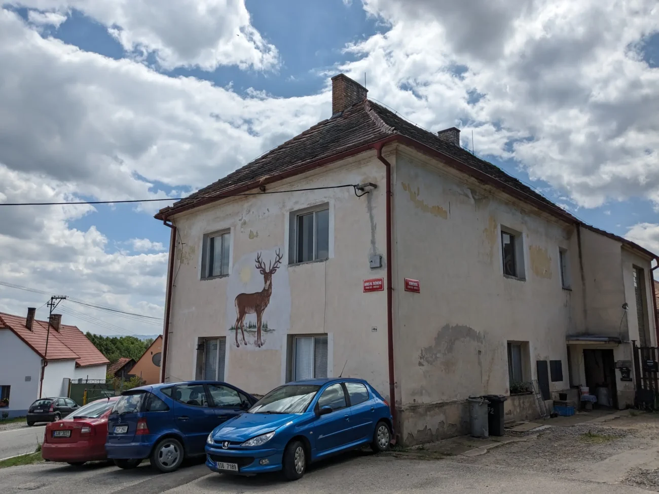 Dům stojící v Hošticích