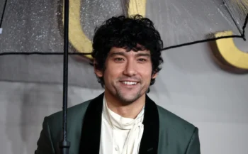 Usmívající se Will Sharpe