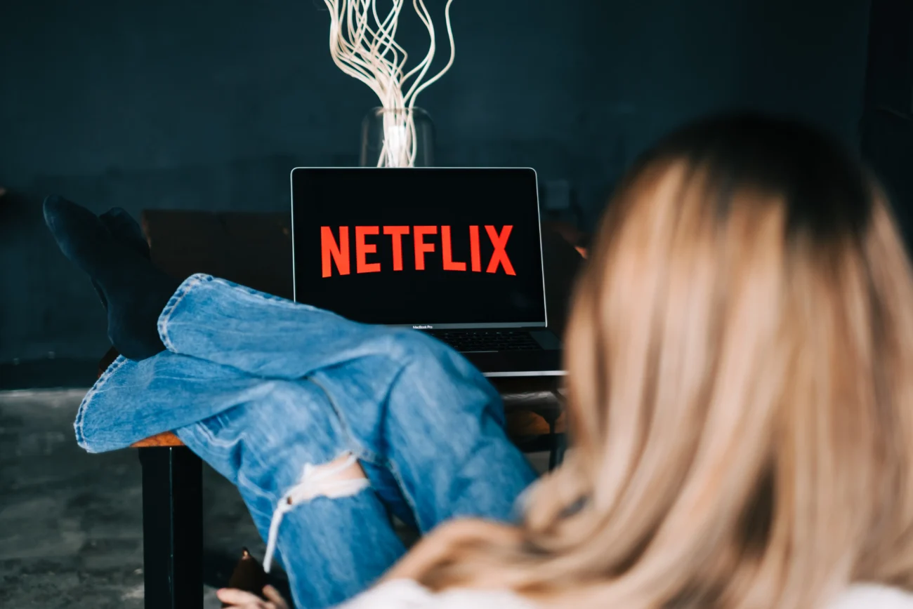 shutterstock_2108513645-převedeno-z-jpg | TVGURU.cz platforma Netflix