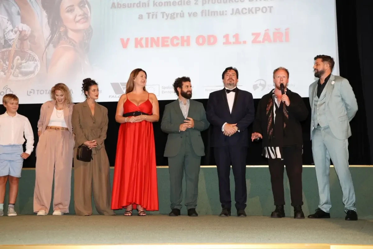 Herci představující film.