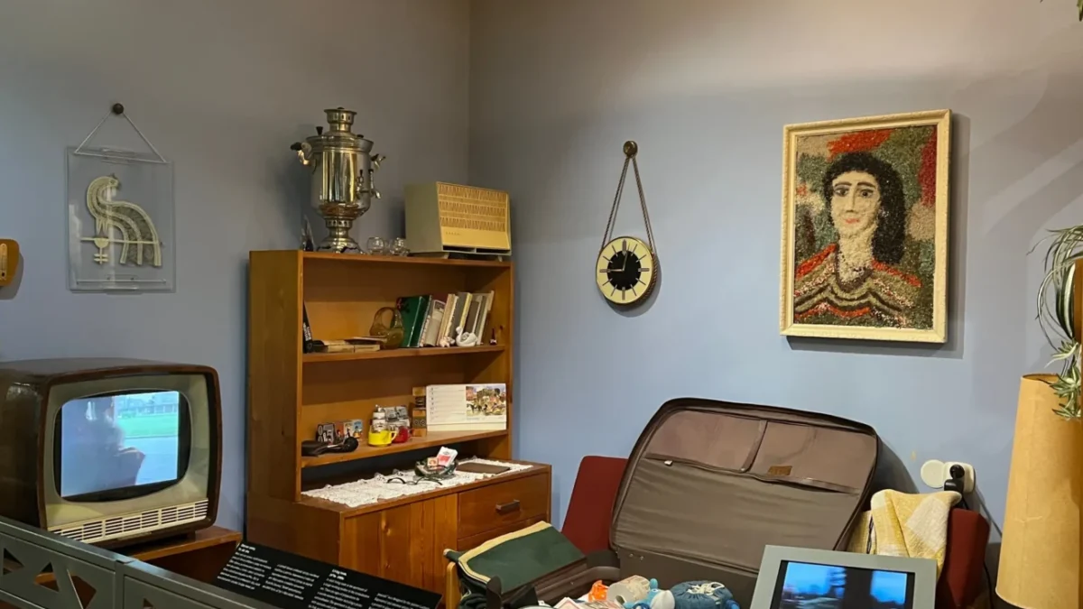 Retro vybavení obývacího pokoje