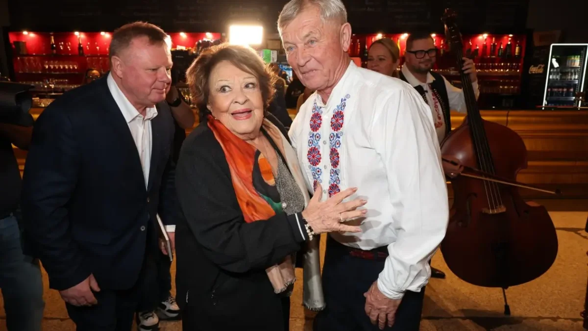 Herečka Jiřina Bohdalová.