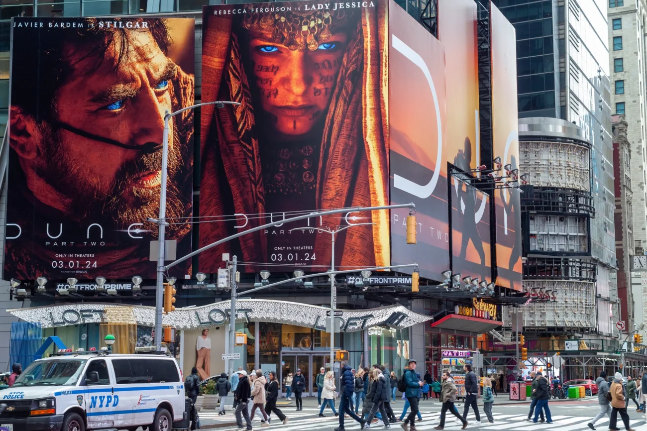 shutterstock_2424544979 1 | TVGURU.cz Billboardy v New Yorku