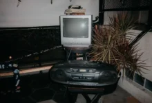 Retro obývací pokoj s televizí