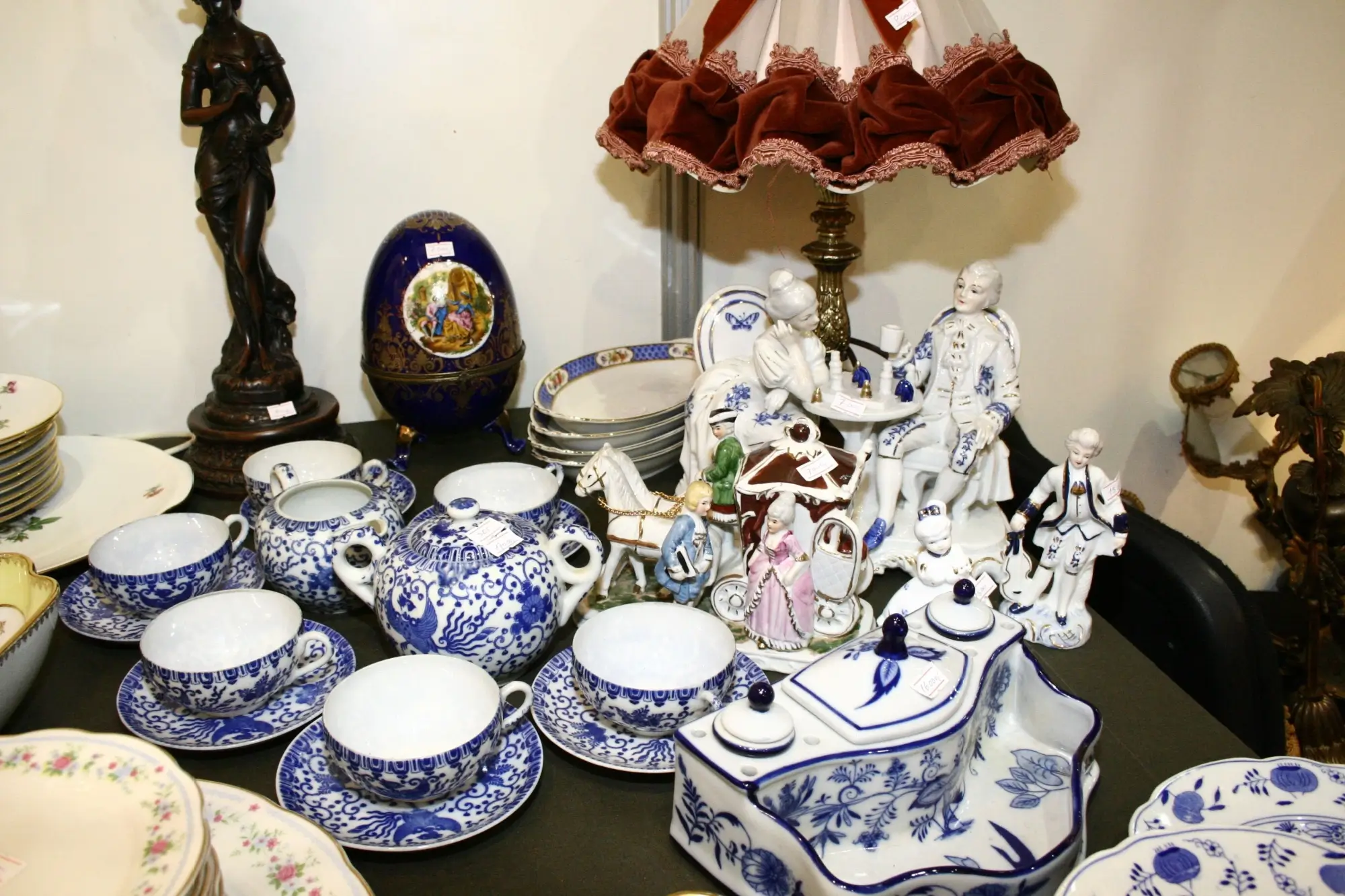 Starožitné porcelánové figurky