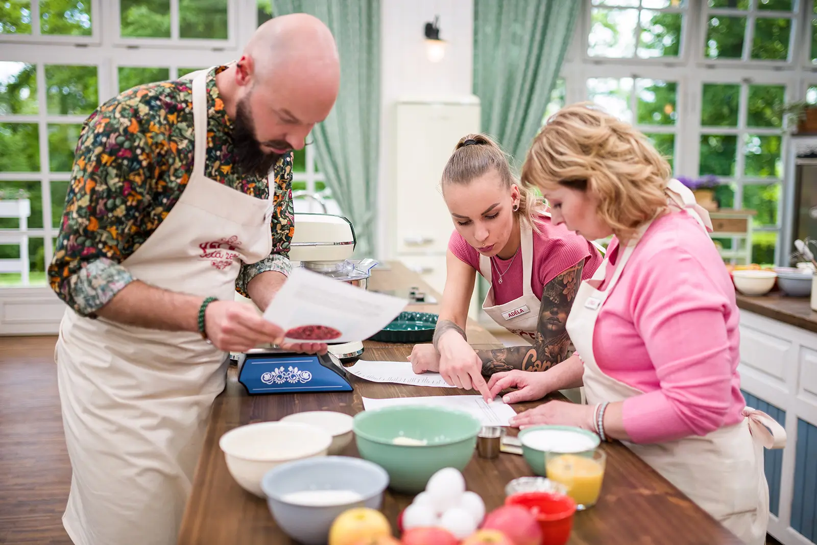 V druhém díle vypadla Adéla. | TVGURU.cz Peče celá země