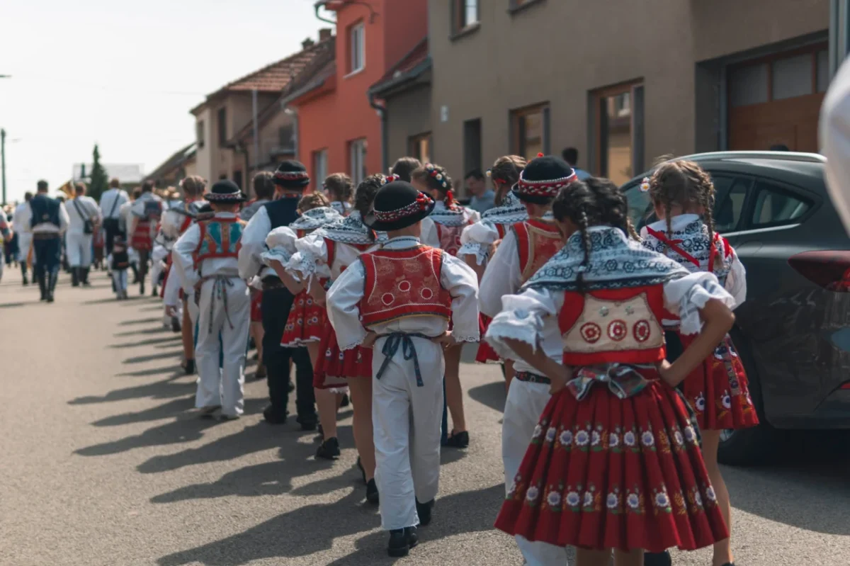 děti v krojích