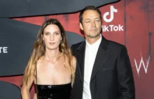 Režisér Rupert Sanders.