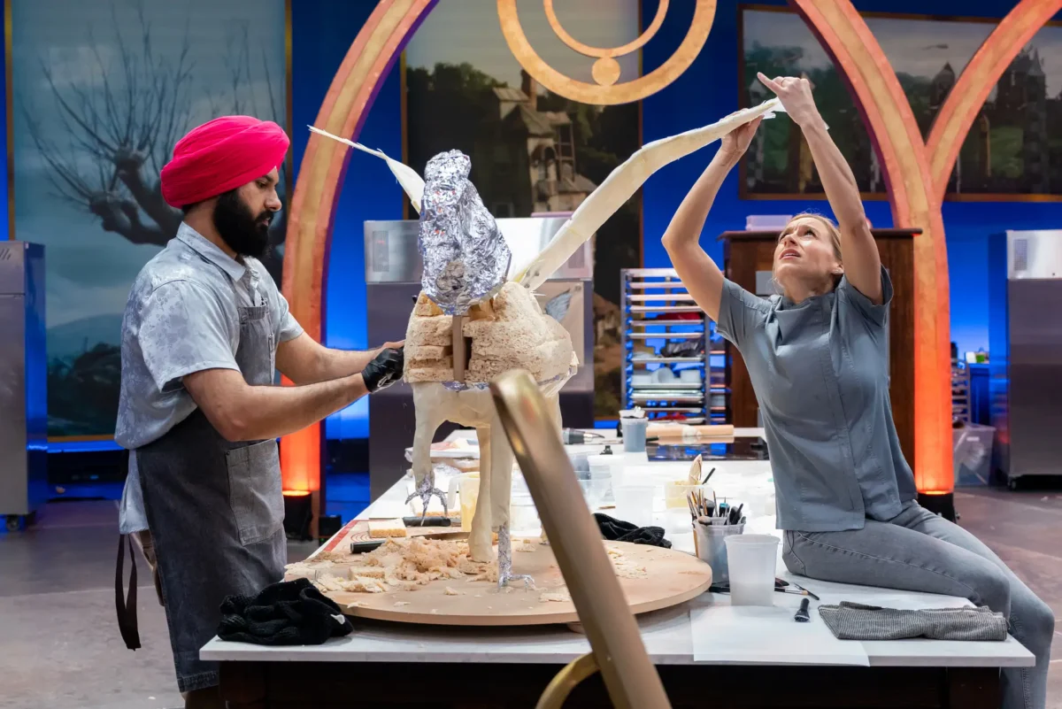 Příprava dortu v pořadu Harry Potter: Kouzelné pečení 