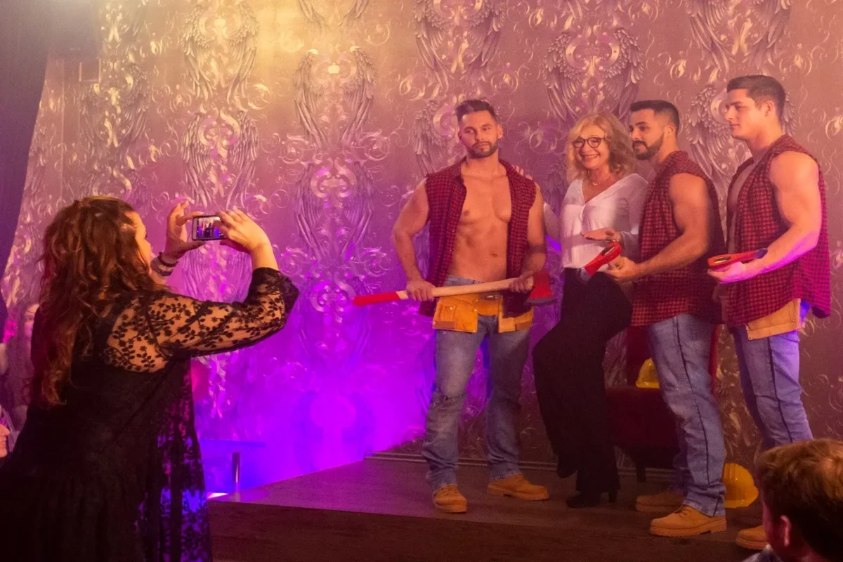 Scéna z filmu Ženská pomsta