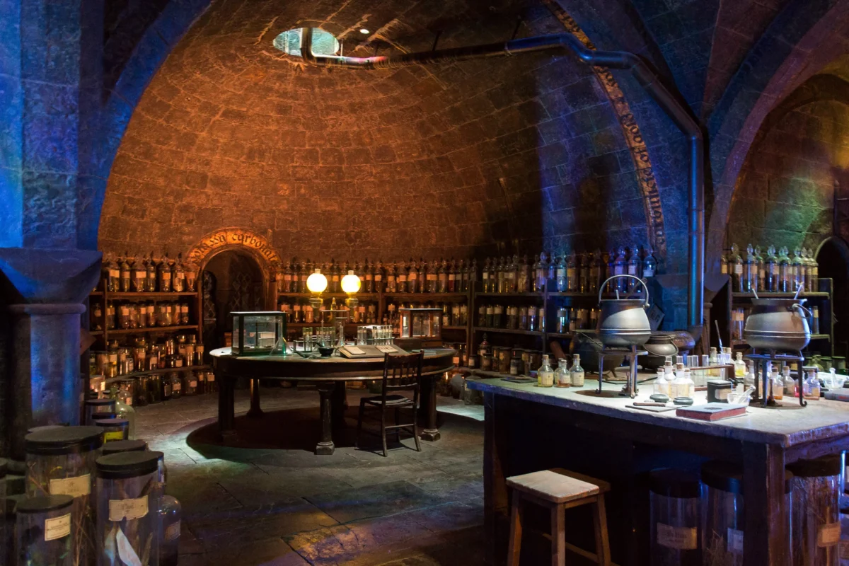 Kouzelnická místnost s lektvary 