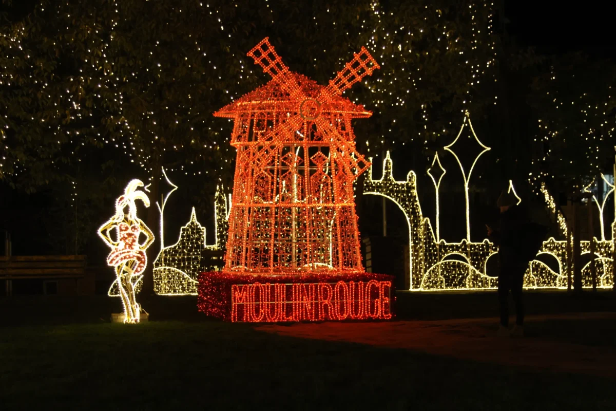Světelný Moulin Rouge v Praze