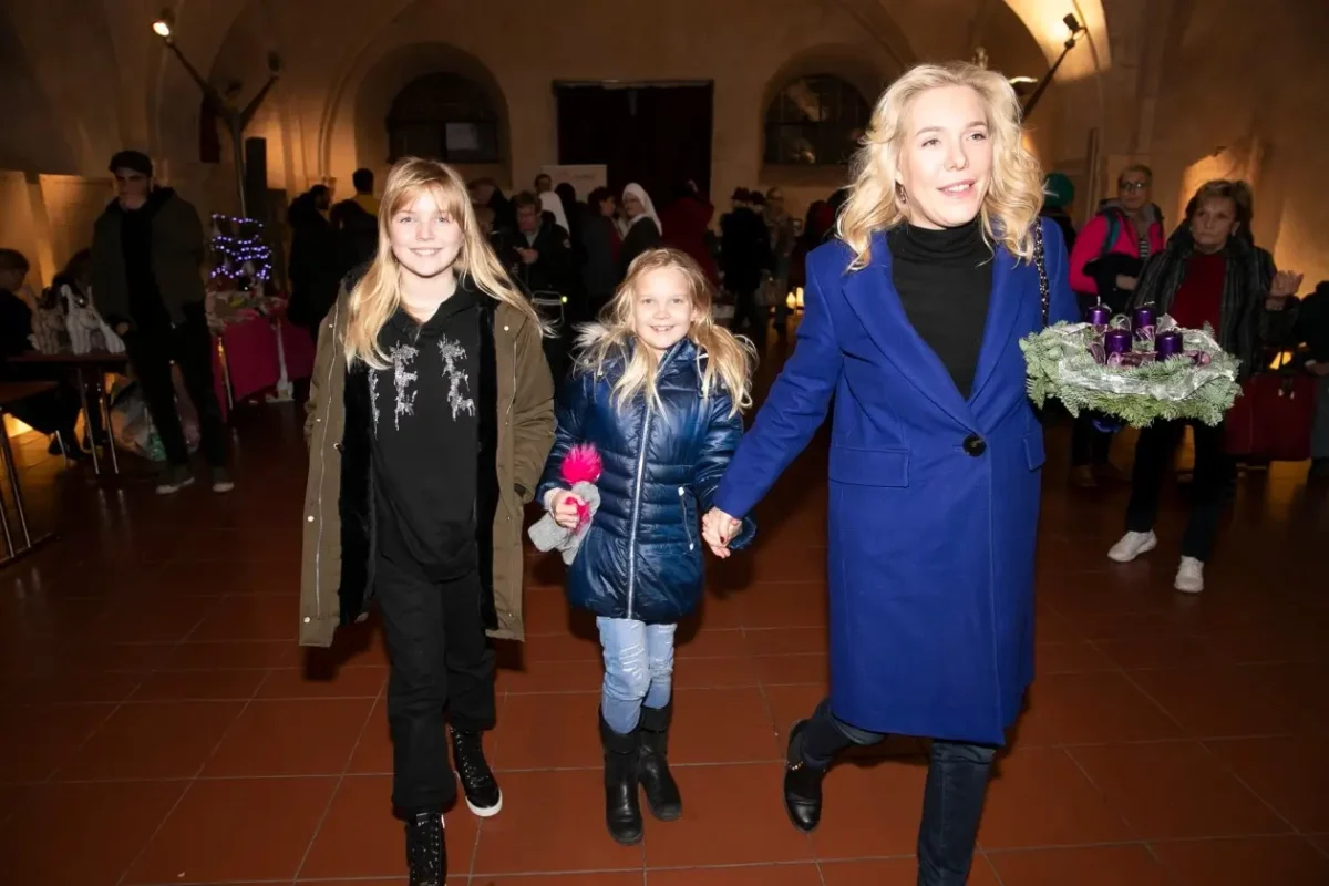 Přestože už má dvě dcery, stále by mohla dělat modelku. Zdroj: Profimedia | TVGURU.cz Nina Smit, dcera Dagmar Havlové