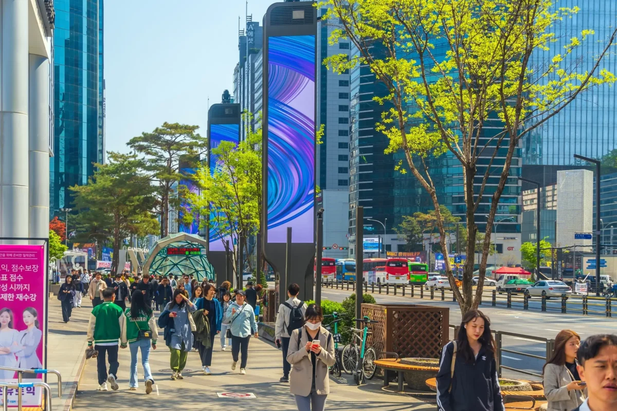 shutterstock_2379442791-2 | TVGURU.cz Ulice v Koreji