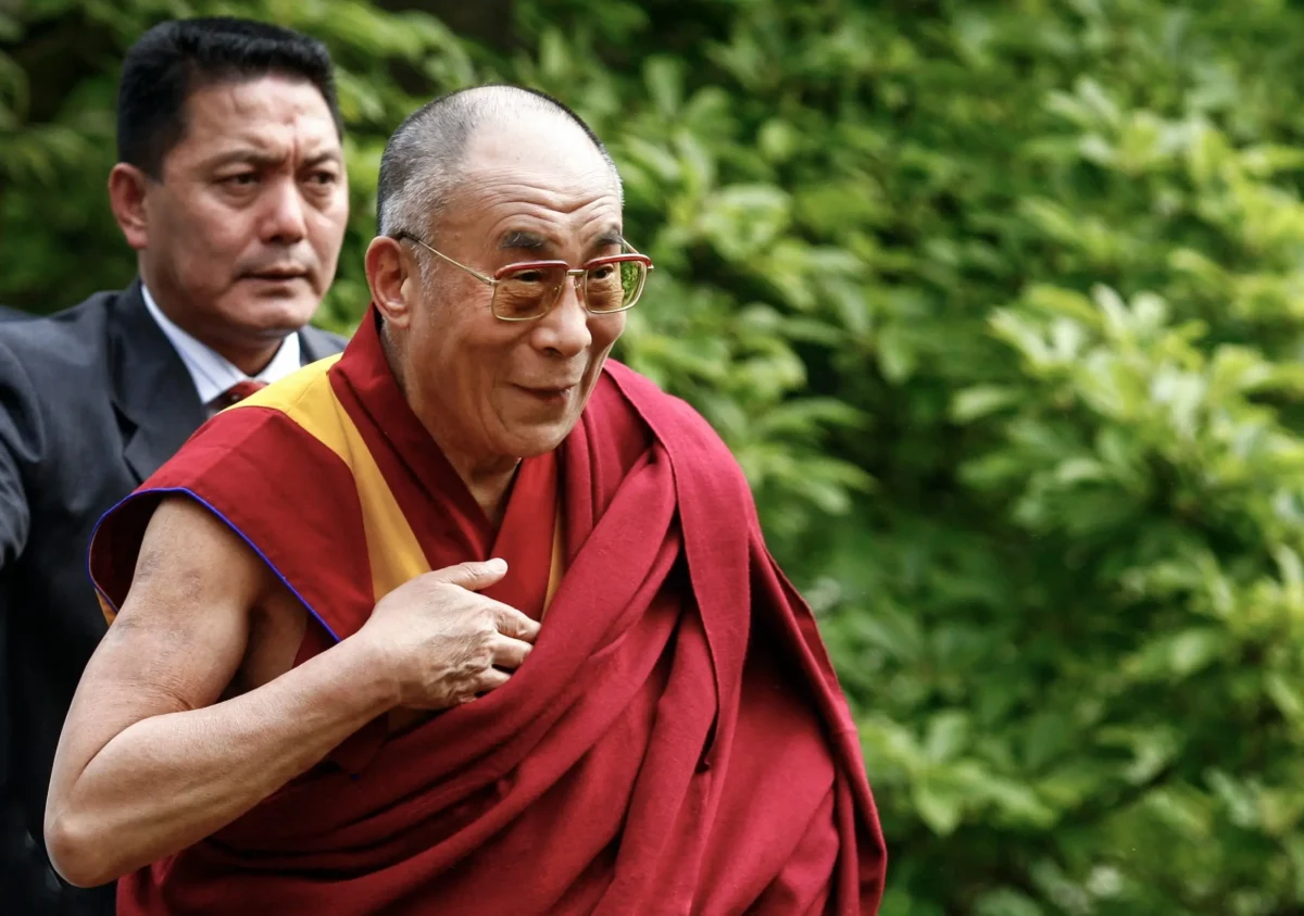 shutterstock_2279188679 1 | TVGURU.cz Dalajlama