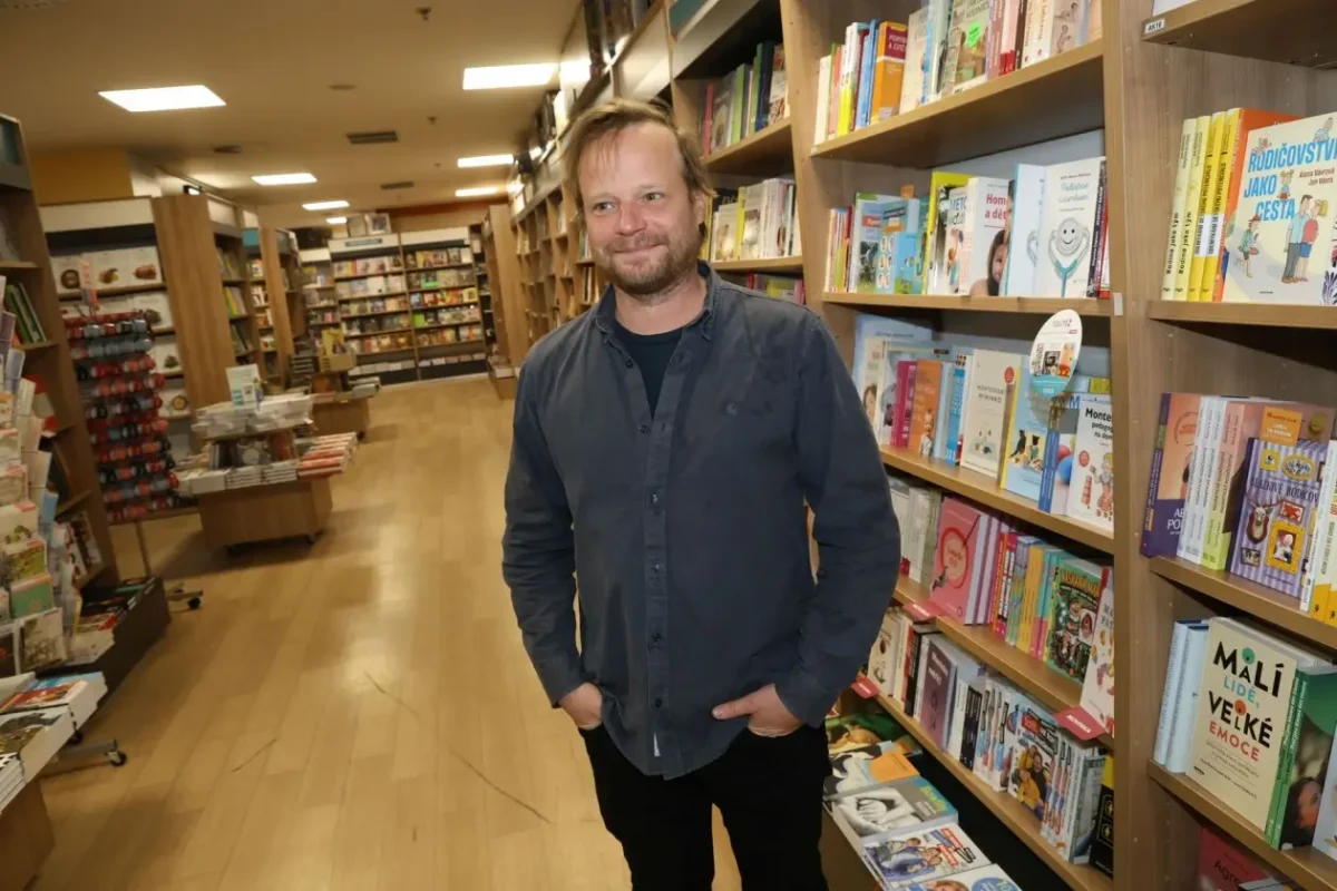 V hlavní roli se objevil Kryštof Hádek. Zdroj: Profimedia | TVGURU.cz Herec Kryštof Hádek