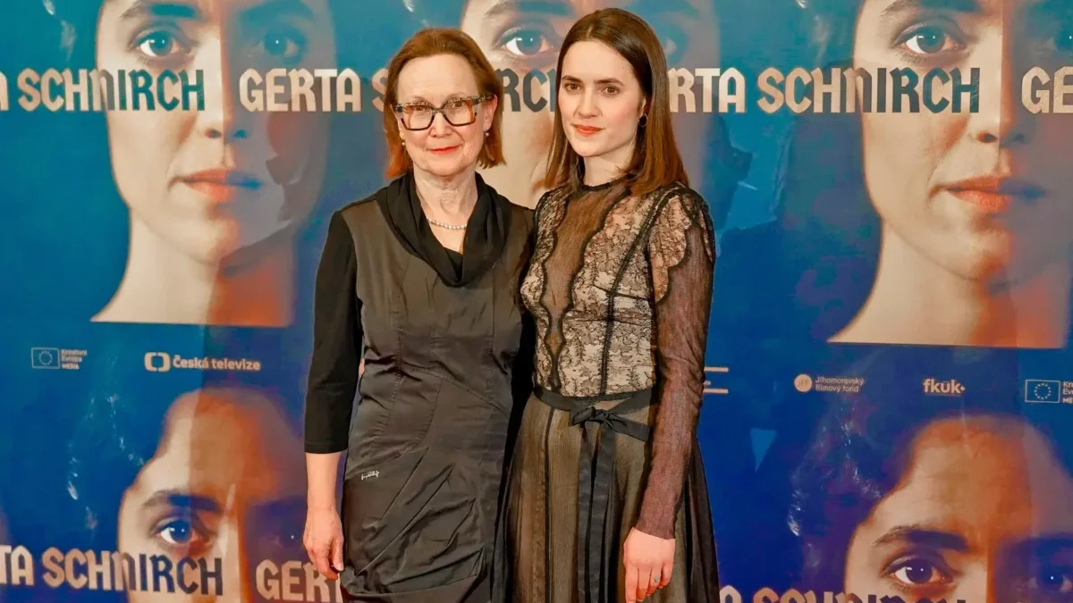 Představitelky hlavní role ve filmu Gerta Schnirch.