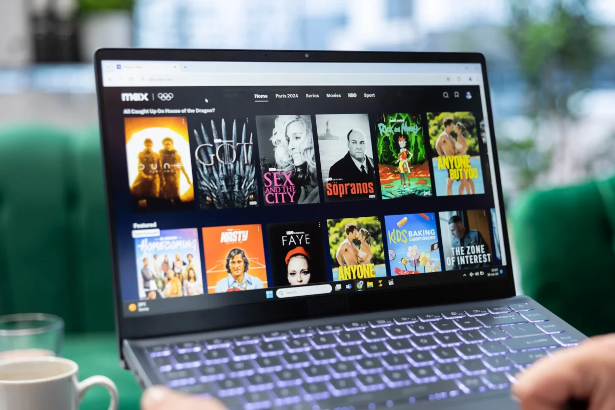 Vyhledávání HBO na počítači.