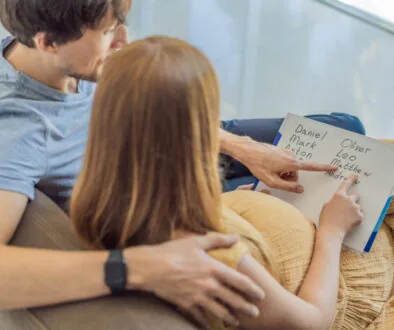 Vybrat jméno pro dítě je zodpovědný a náročný úkol. Zdroj: Shutterstock