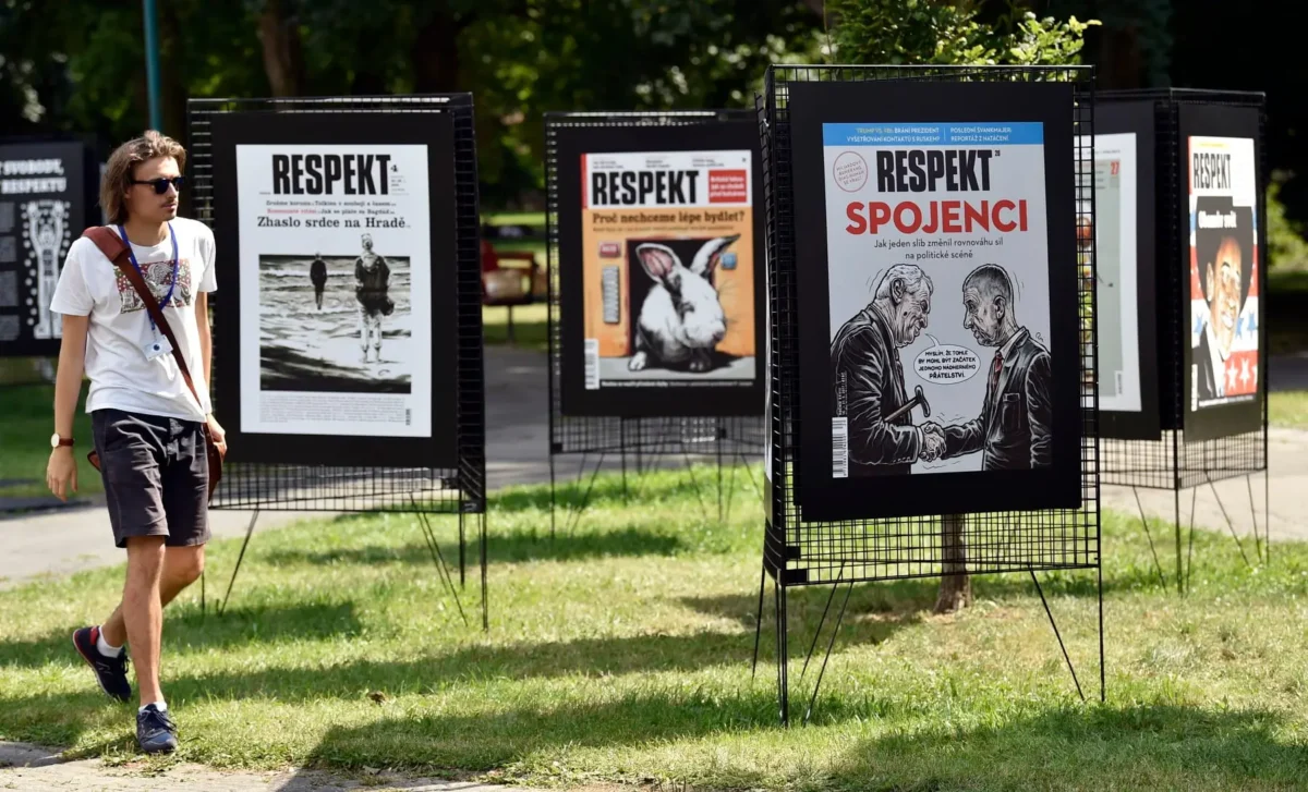 profimedia-0670061130 1 | TVGURU.cz plakáty s nápisem Respekt