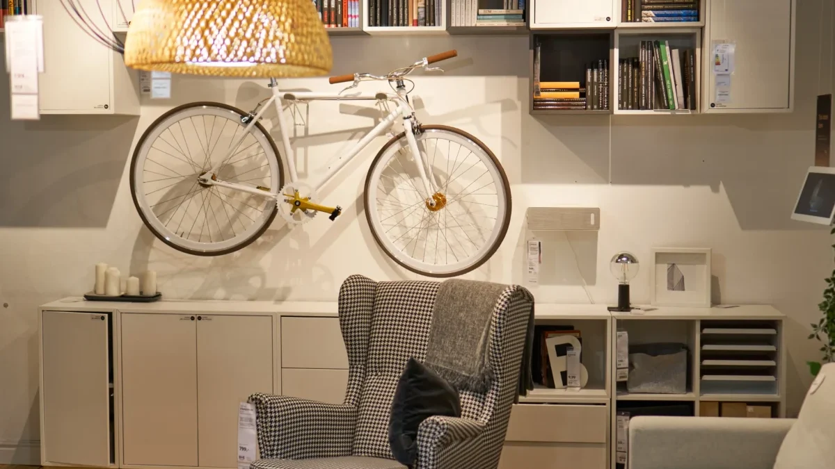 Pokoj vybavený nábytkem IKEA