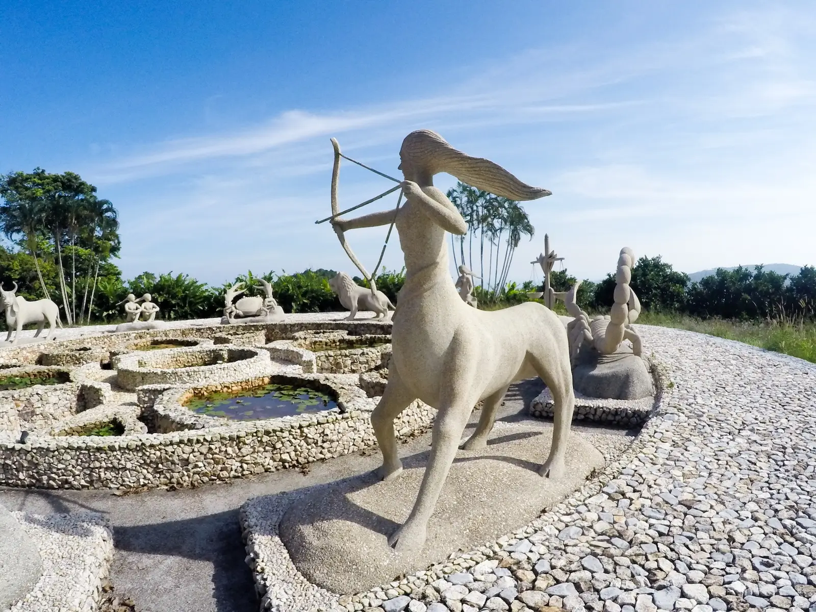 Střelci jsou známí pro svůj optimismus, upřímnost, dobrodružnou povahu a lásku ke svobodě. Zdroj: Shutterstock | TVGURU.cz znamení Střelce