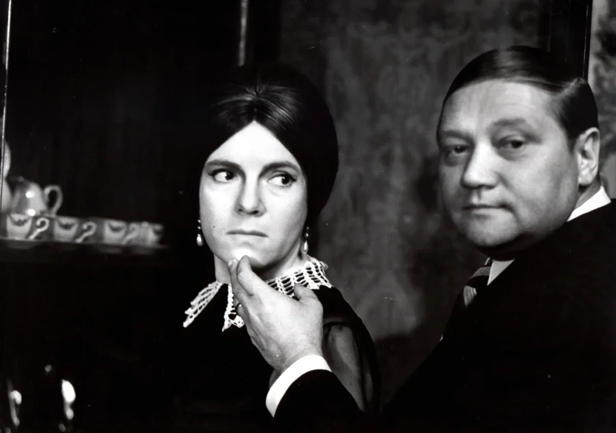 herečka Vlasta Chramostová ve Spalovači mrtvol