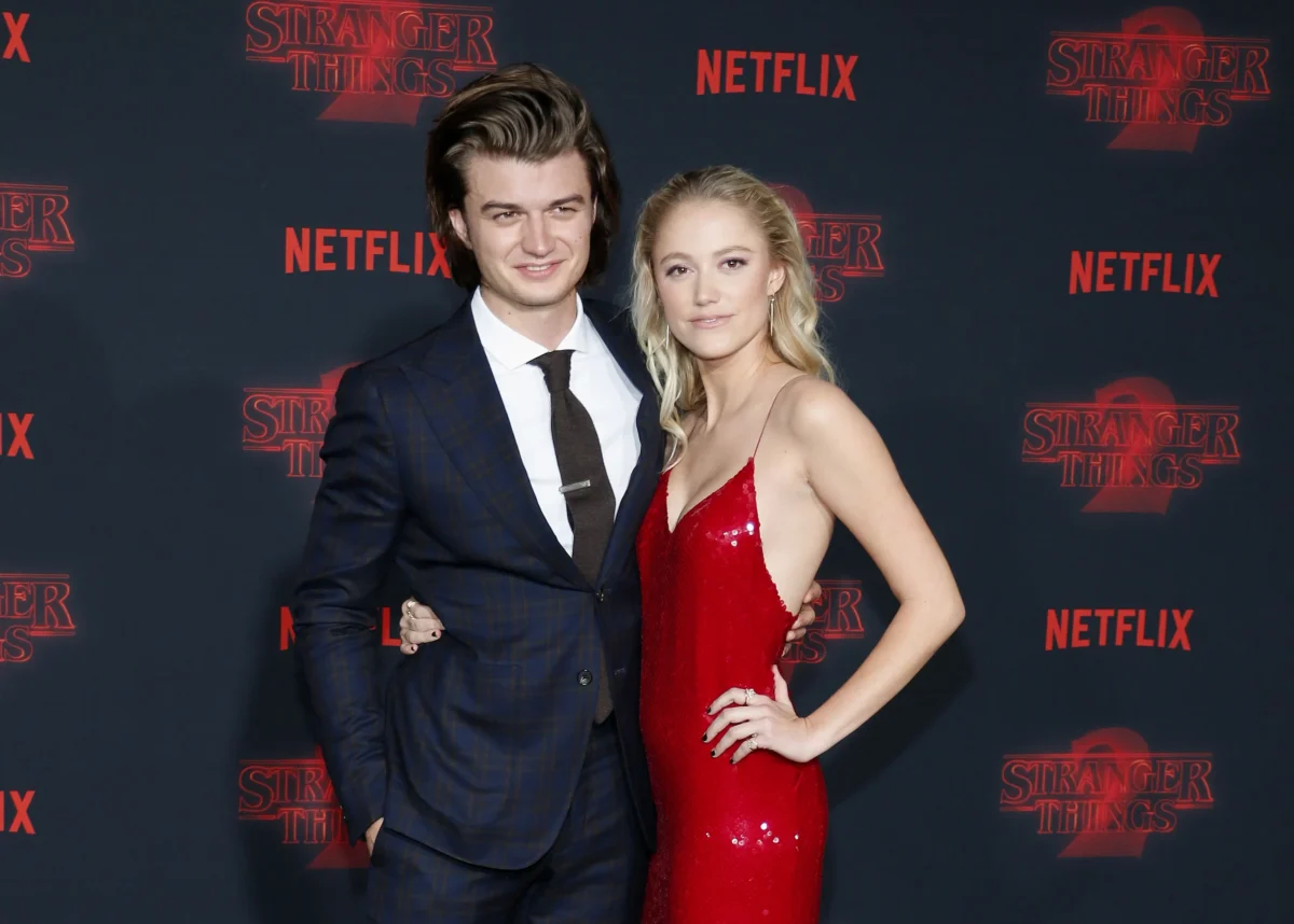 Hvězda seriálu Stranger Things Joe Keery.