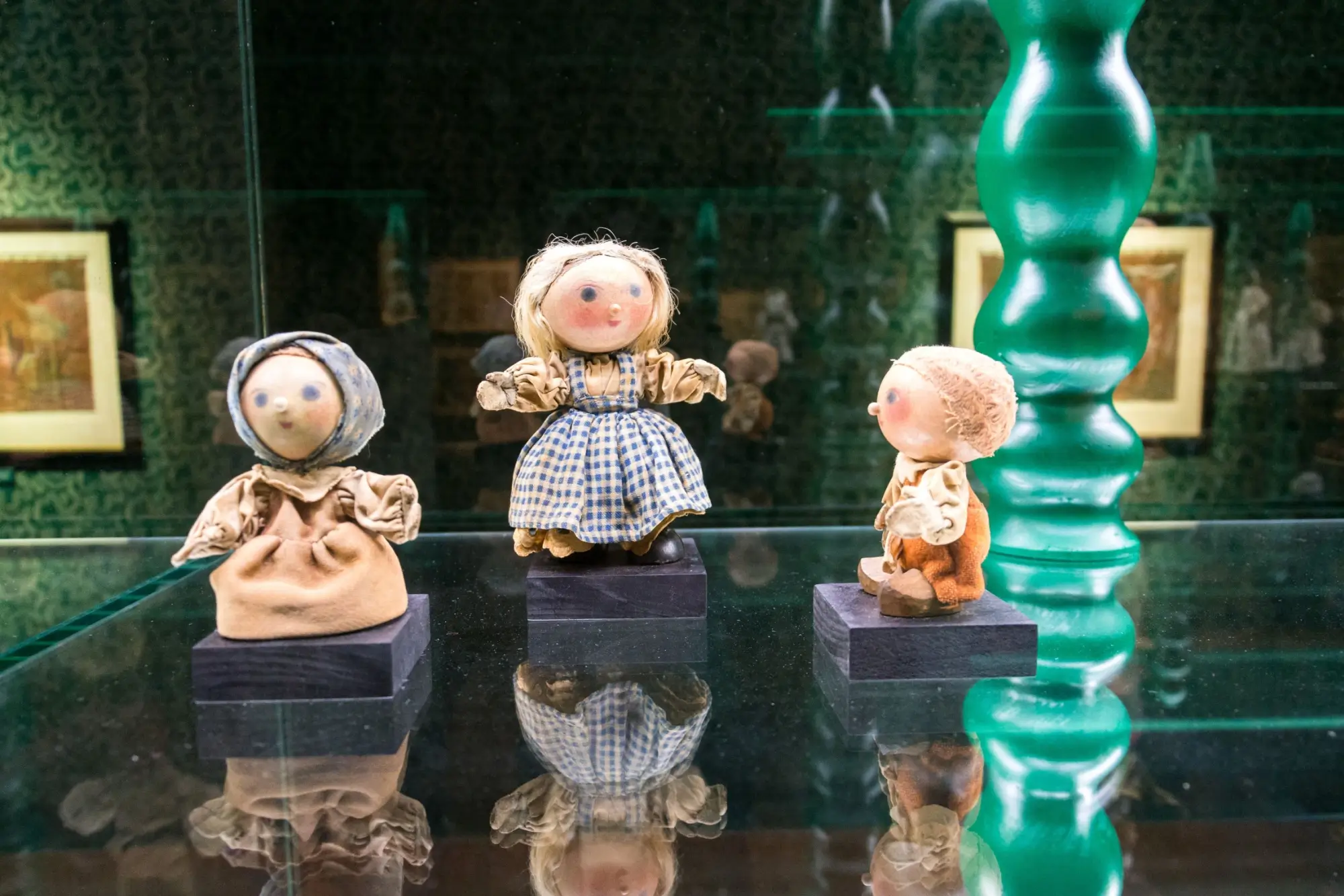 Dřevěné loutky Jiřího Trnky | TVGURU.cz Dřevěné loutky Jiřího Trnky