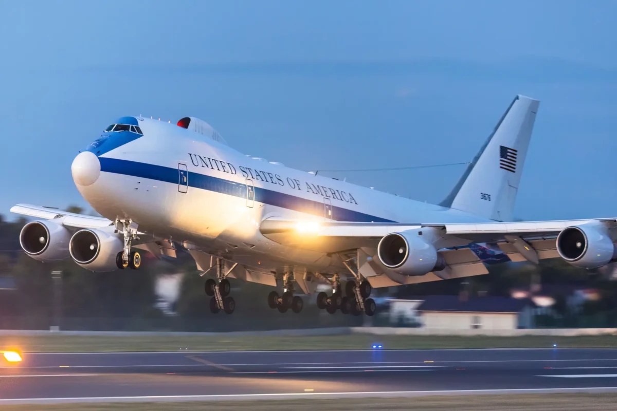 _Boeing E-4B Nightwatch | TVGURU.cz Boeing-E-4B-Nightwatch