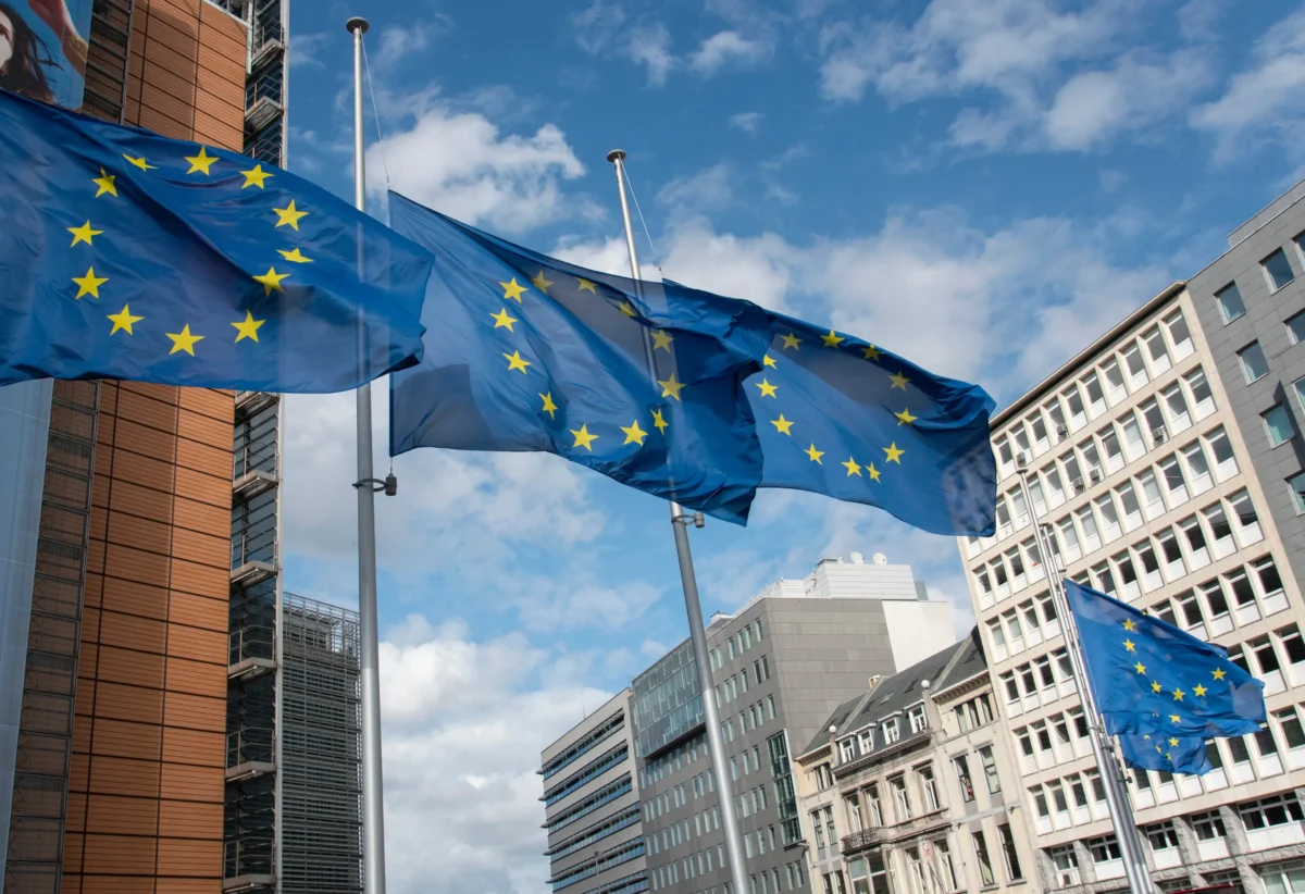 Vlající vlajky EU