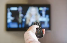 zapínání televize