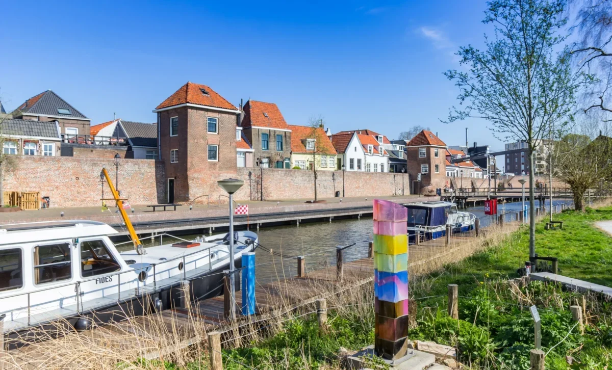 pohled na Amstrdam se skleněnou dekorací