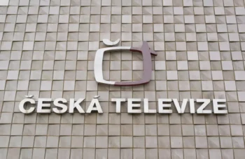 Nápis Česká televize na budově