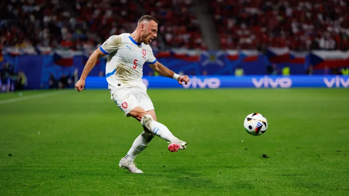 shutterstock_2482110695-2