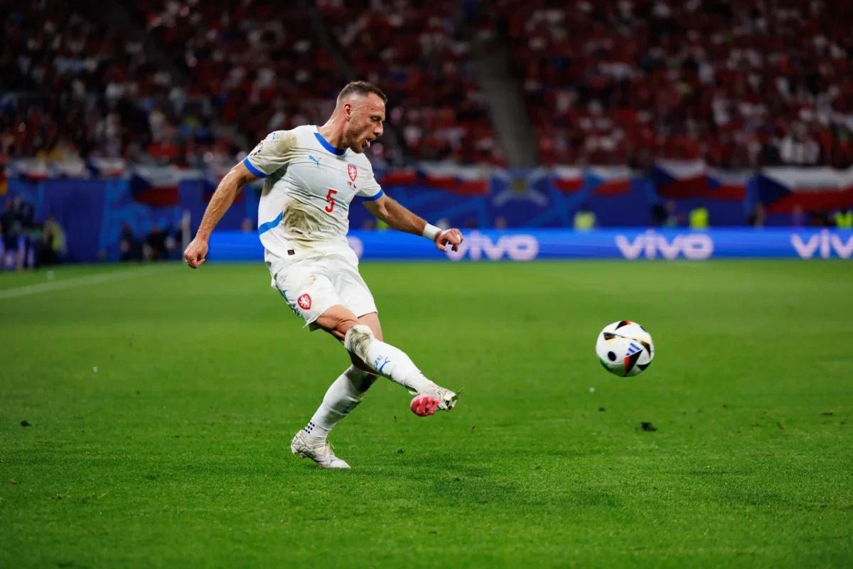 shutterstock_2482110695-2