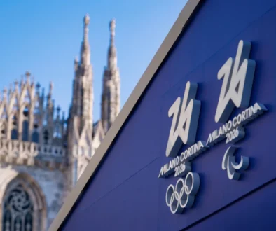 Cedule s olympijskými hrami v Miláně