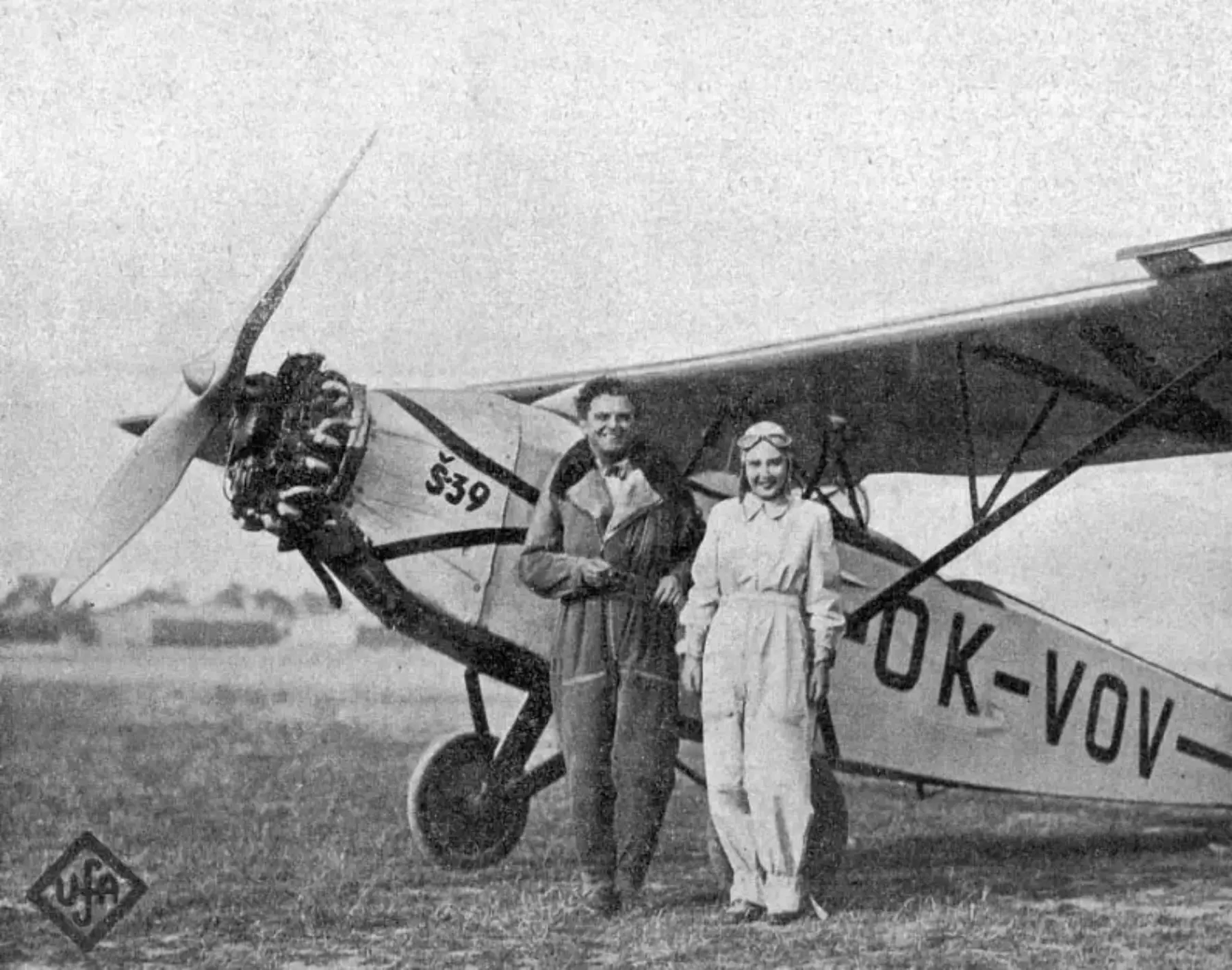 Otomar Korbelář s Lídou Baarovou ve snímku Letec z roku 1934