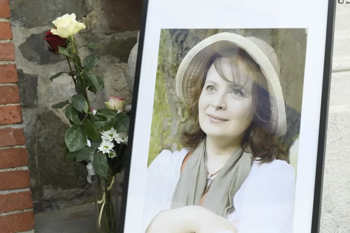 Zarámovaná fotografie herečky Libuše Šafránkové