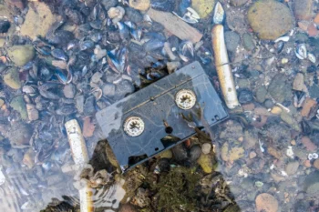 Videokazeta ve vodě