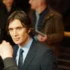 Cillian Murphy pózuje na fotku.