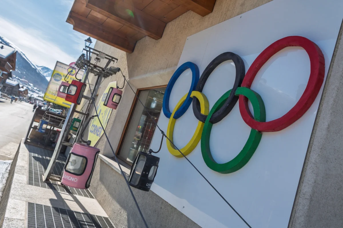Olympijské kruhy na hoře