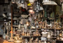 Věci vystavené ve starožitnictví