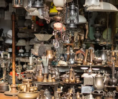 Věci vystavené ve starožitnictví