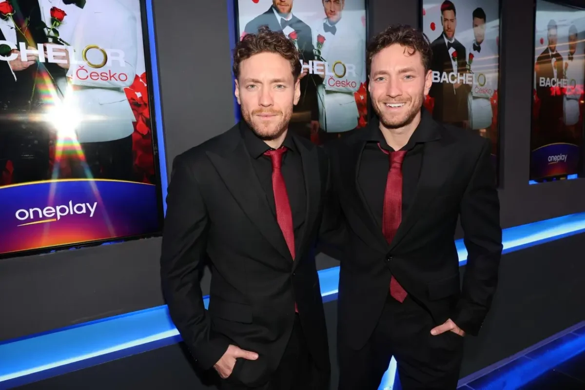 Martin a Mirek Dubovický stojí vedle sebe.