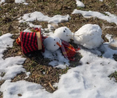 Sněhuláci se roztékají.